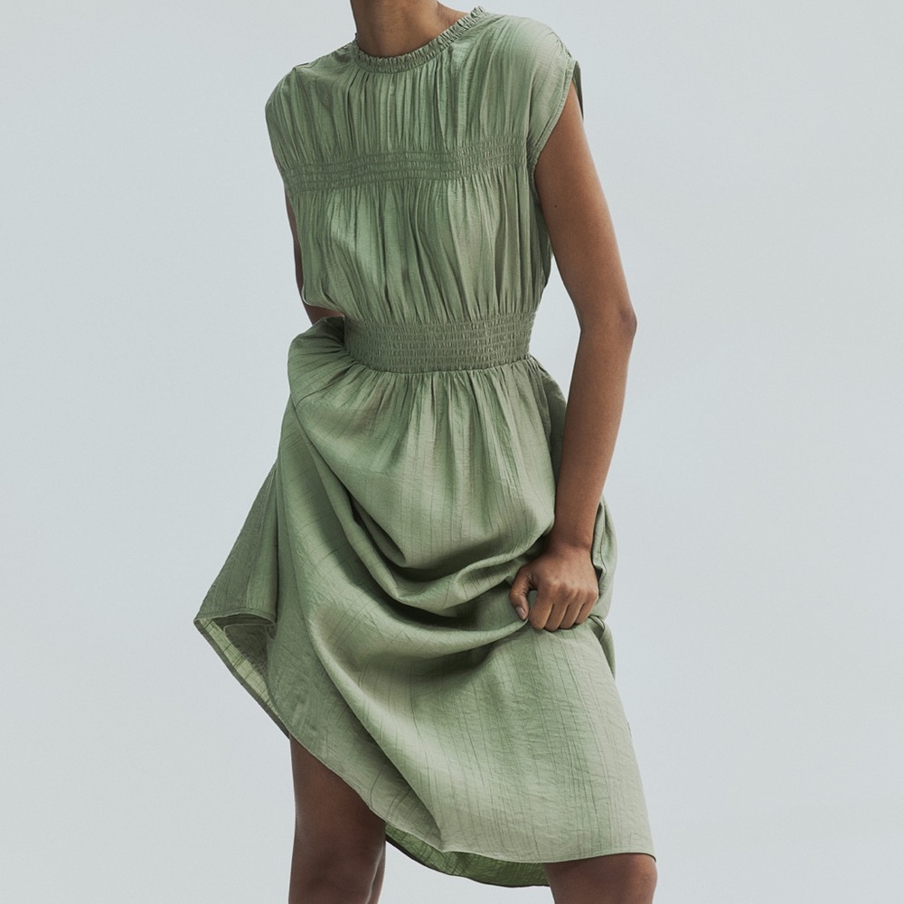 H&M | Smocked Detail Dress